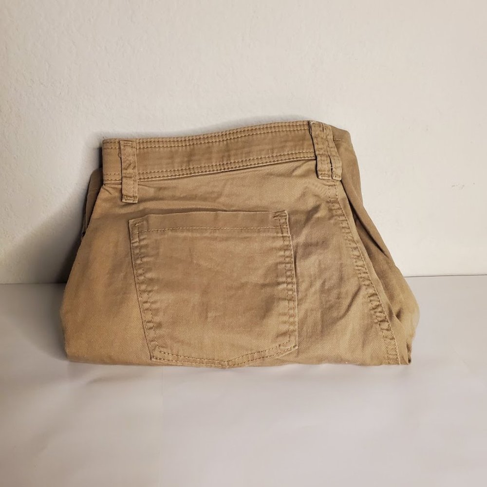 Riders by Lee Tan Midrise Shorts Size 6